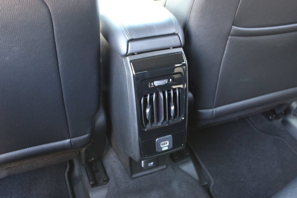 Used 2025 Jeep Compass Latitude AWD/4WD image 32