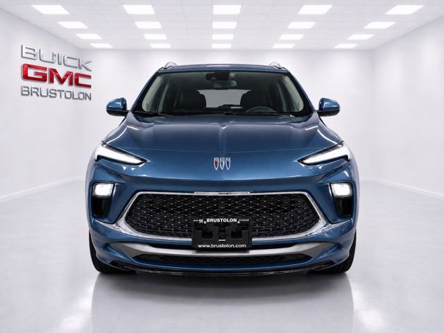 Used 2024 Buick Encore GX Avenir w/ Avenir Convenience Package FWD image 1