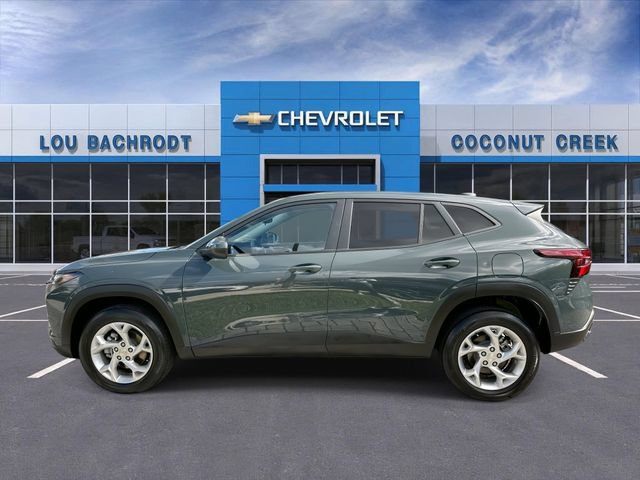 Used 2025 Chevrolet Trax LS w/ LS Convenience Package FWD image 5