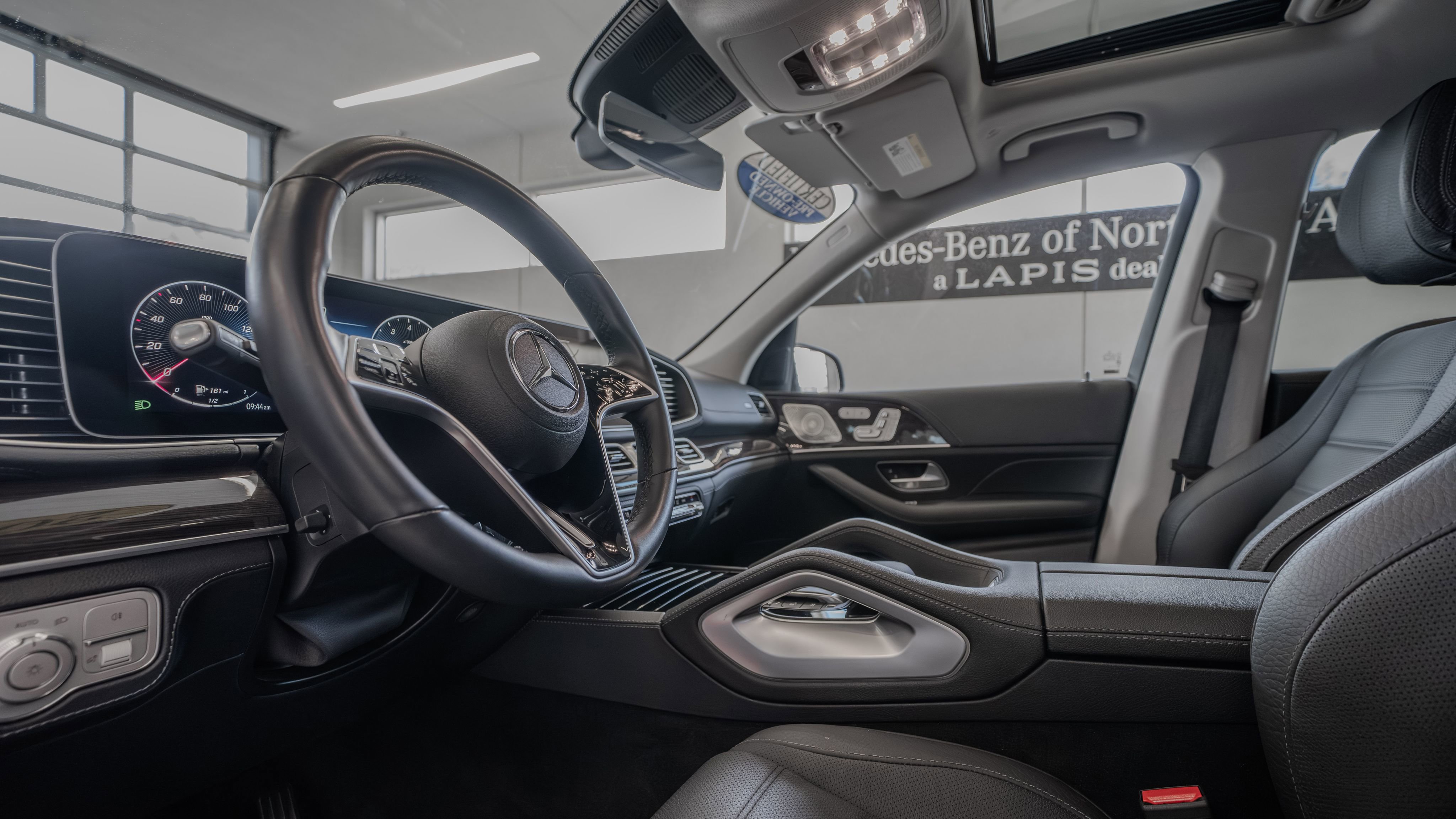 Certified 2025 Mercedes-Benz GLE 450 4MATIC image 6