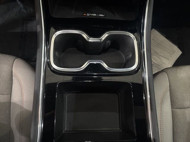 Used 2025 Chevrolet Traverse LT image 29