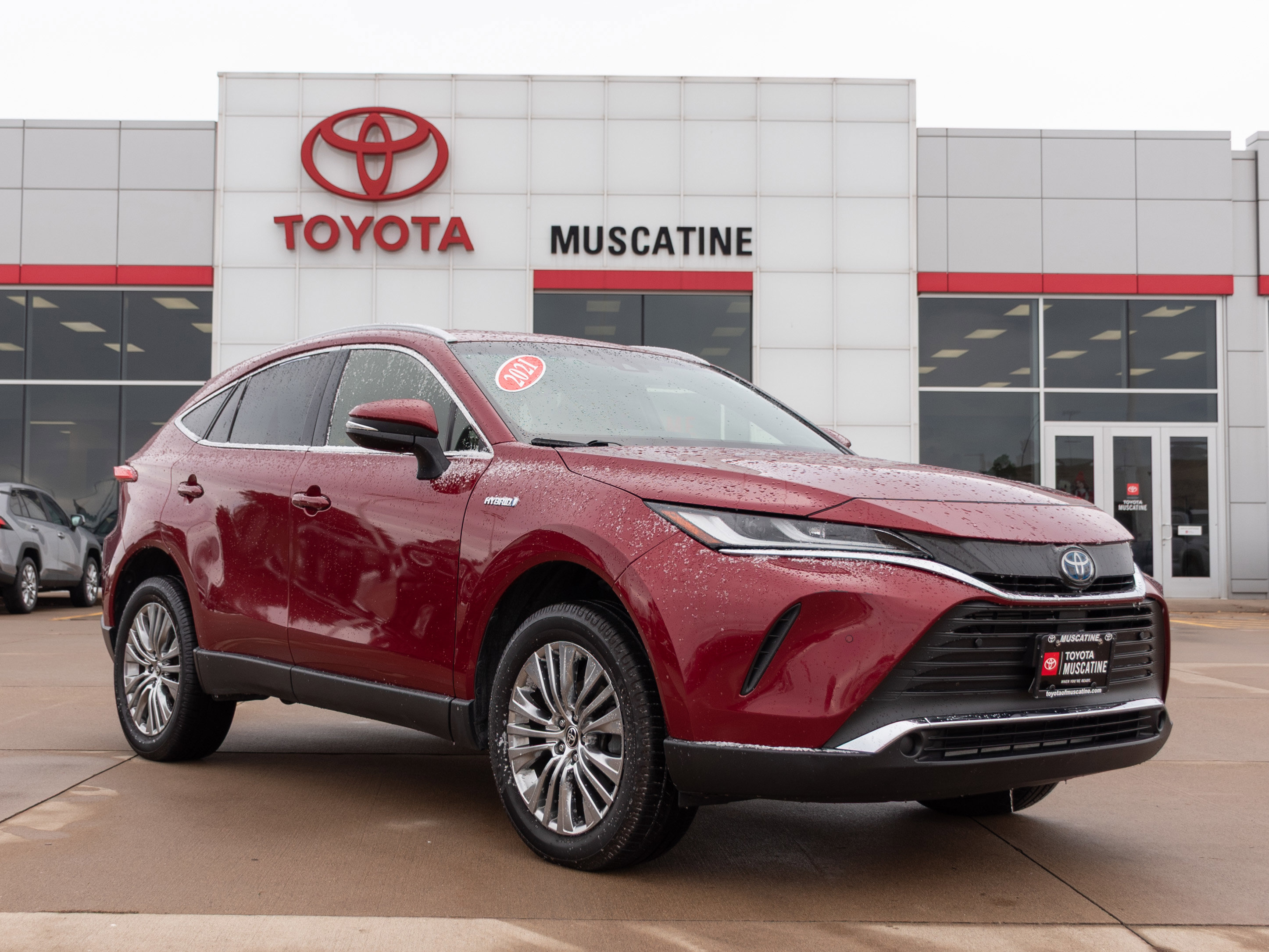 Used 2021 Toyota Venza XLE w/ Softex Package