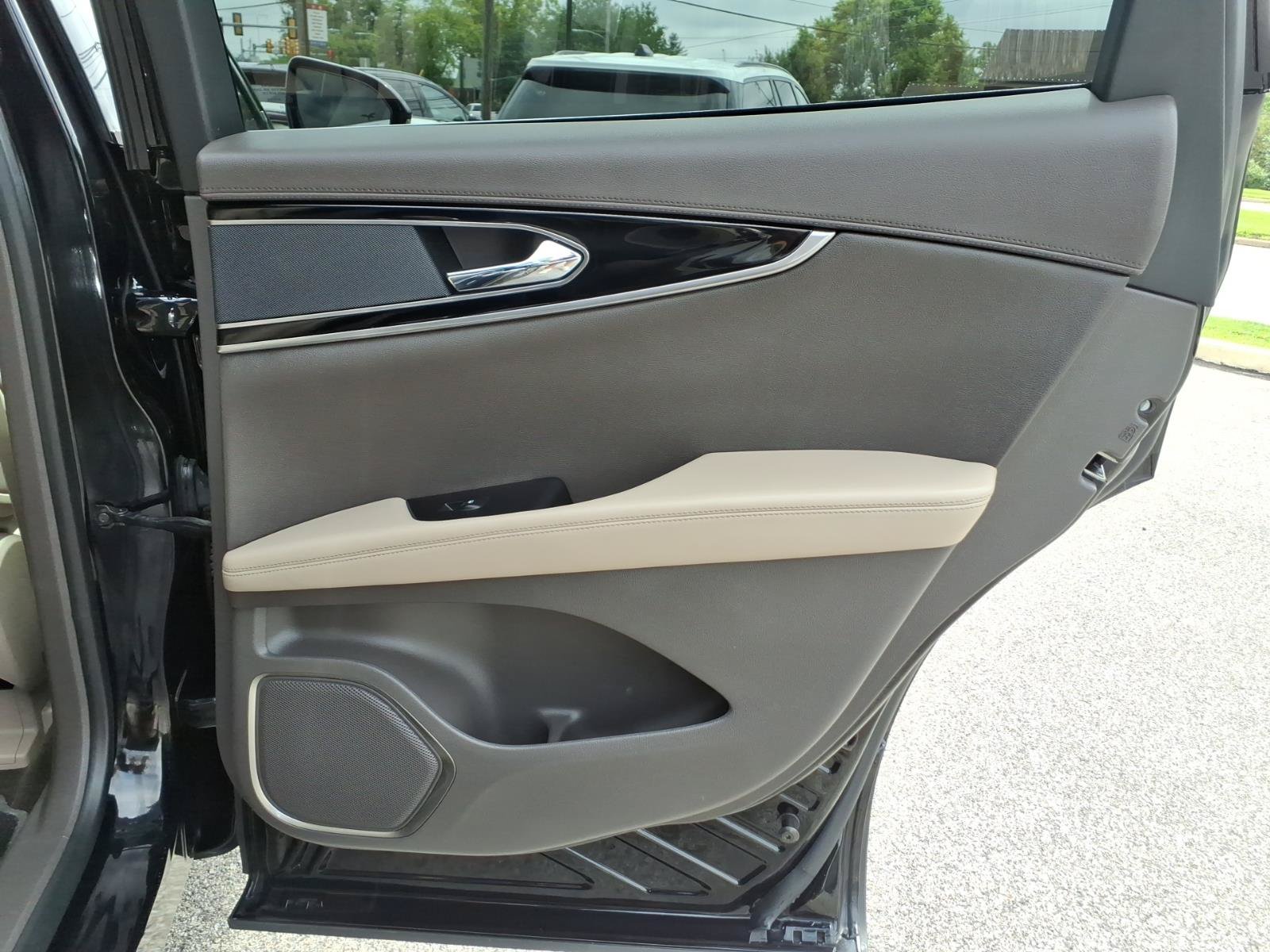 Certified 2023 Lincoln Nautilus FWD w/ Premium Package image 28