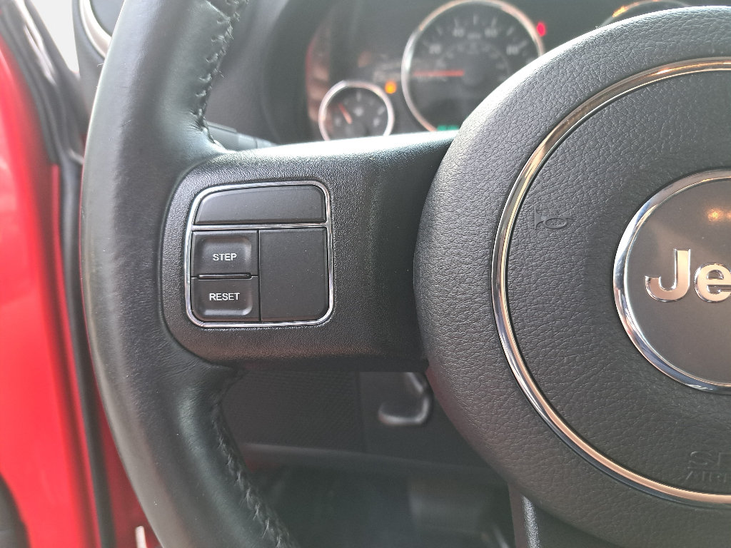 Used 2017 Jeep Wrangler Unlimited Sahara AWD/4WD image 16