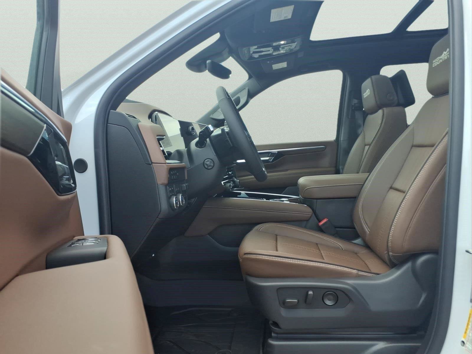 New 2026 Chevrolet Tahoe High Country AWD/4WD image 16