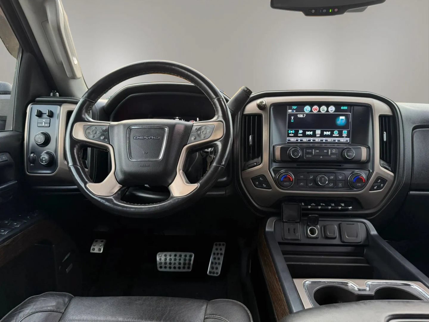 Used 2018 GMC Sierra 3500 Denali w/ Duramax Plus Package AWD/4WD image 19