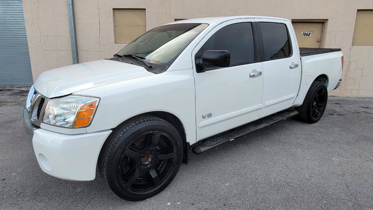 Used 2007 Nissan Titan SE RWD image 1
