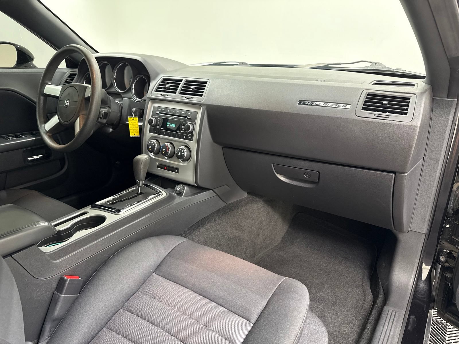 Used 2010 Dodge Challenger SE RWD image 16