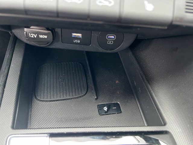 Used 2025 Hyundai Elantra SEL FWD image 22