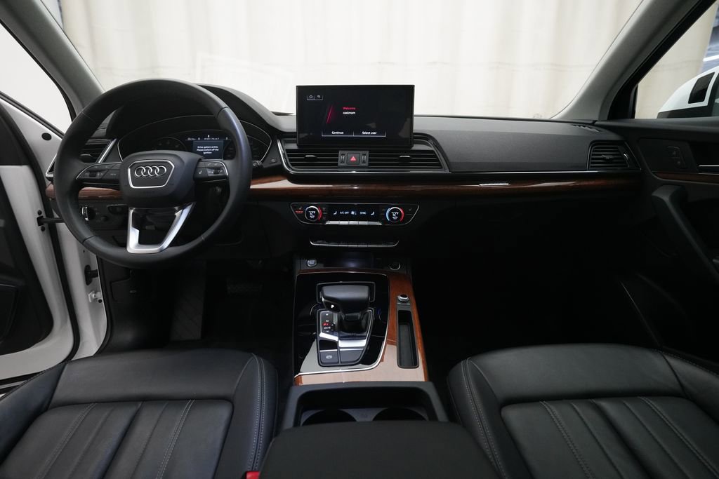 Certified 2023 Audi Q5 Premium w/ Convenience Package AWD/4WD image 5