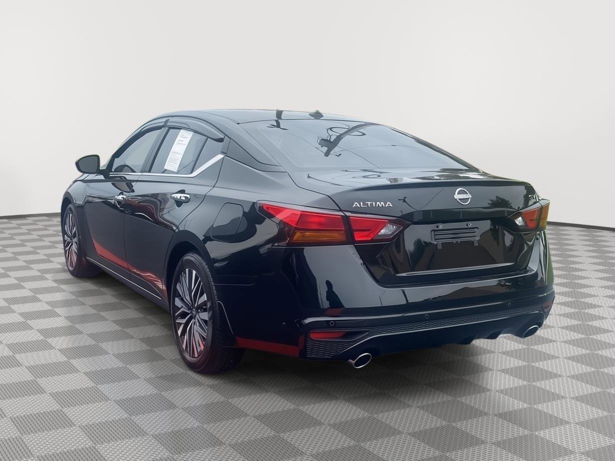 Used 2024 Nissan Altima 2.5 SV w/ SV Premium Package FWD image 7