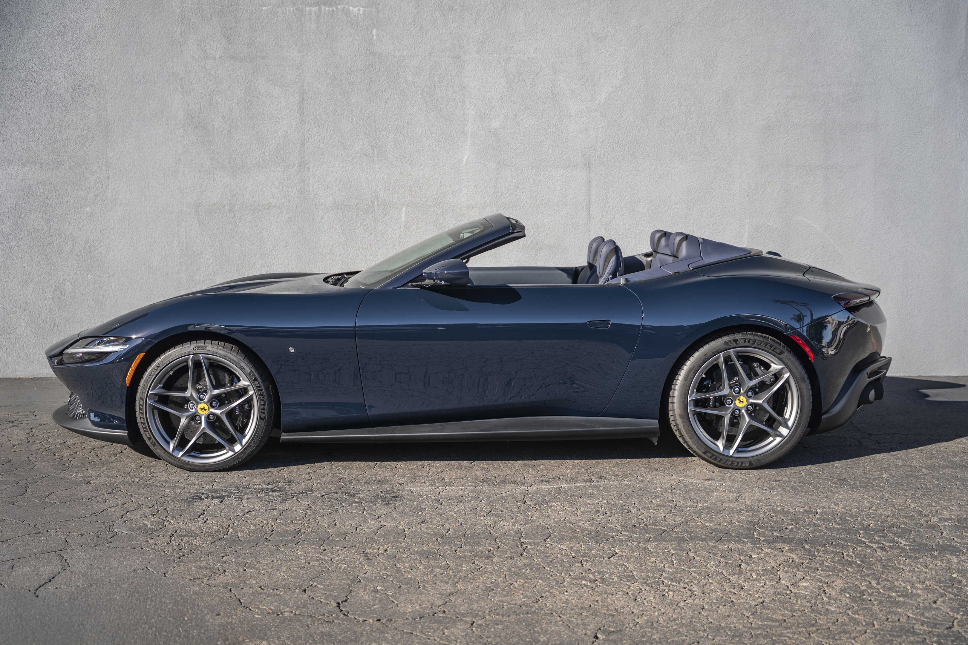 Certified 2024 Ferrari Roma Spider image 2
