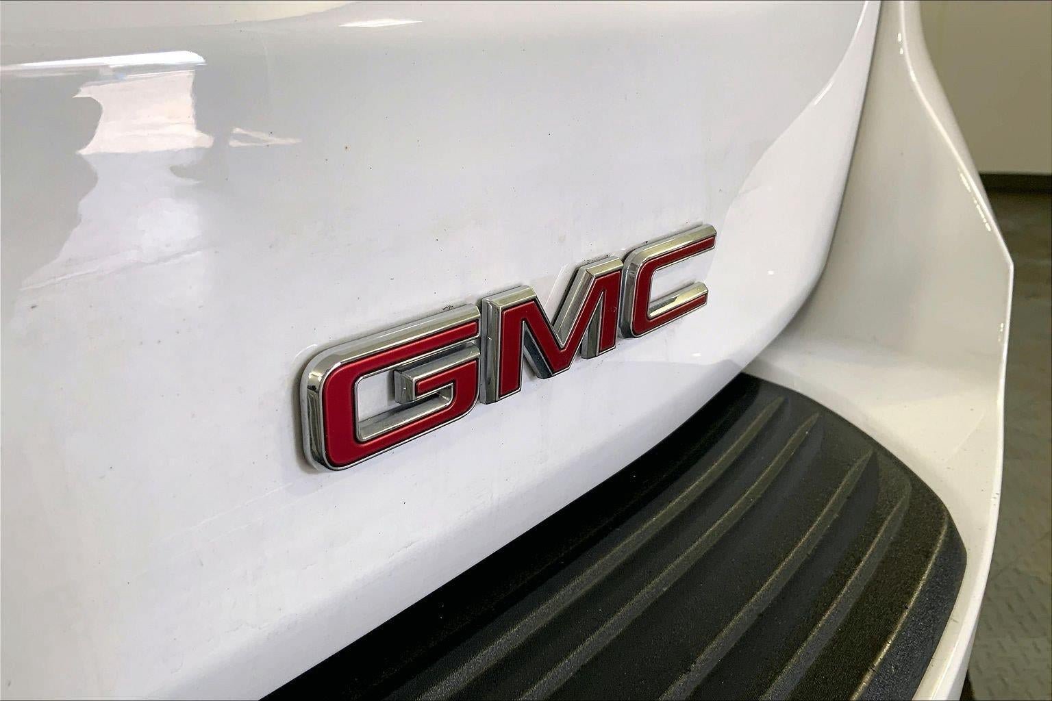Used 2025 GMC Yukon Denali AWD/4WD image 8