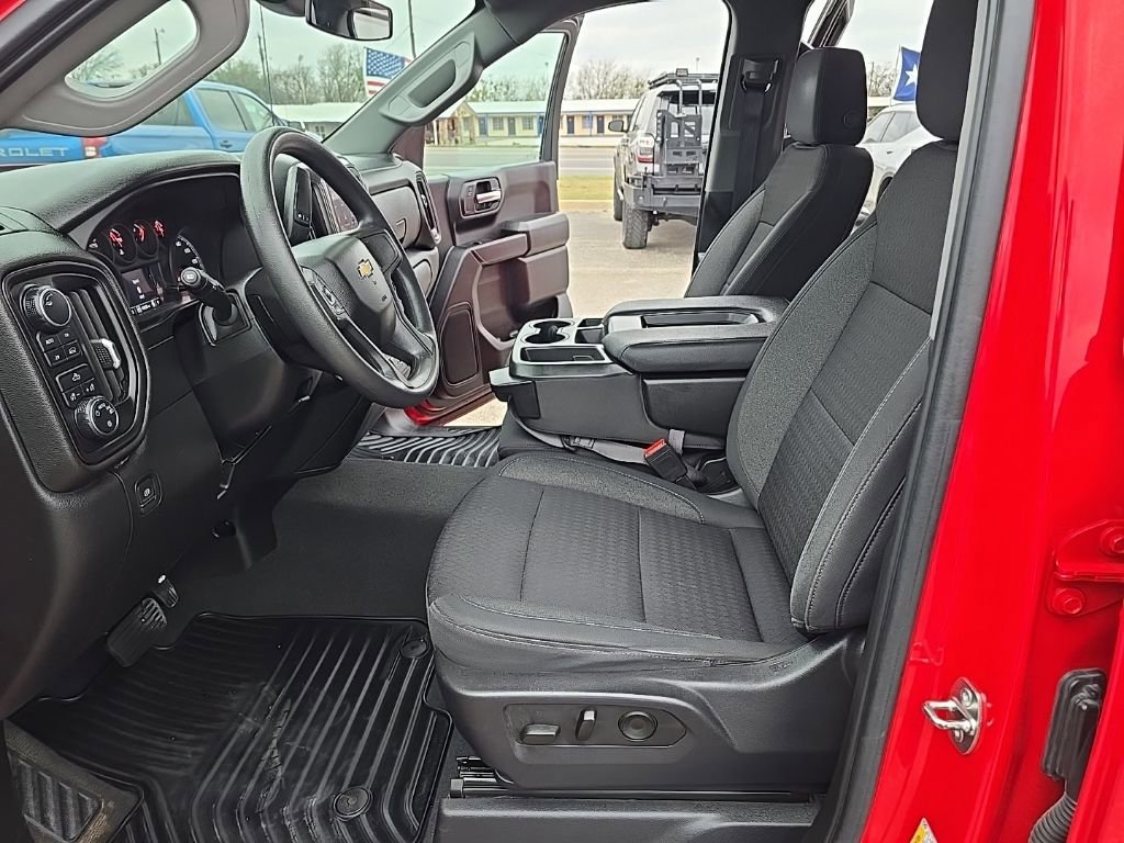 Used 2023 Chevrolet Silverado 1500 Custom image 13