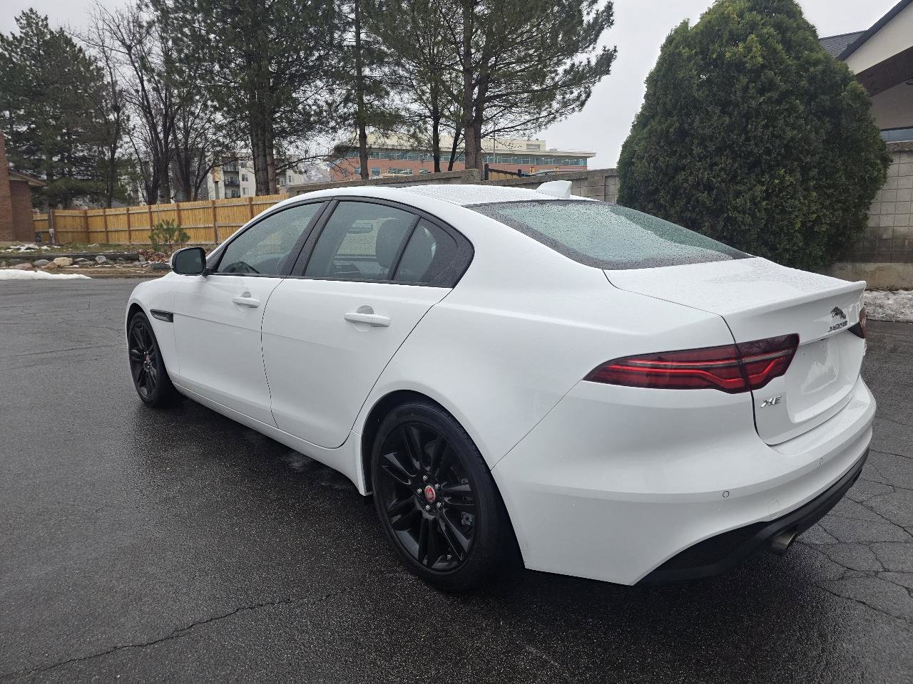 Used 2020 Jaguar XE S image 4