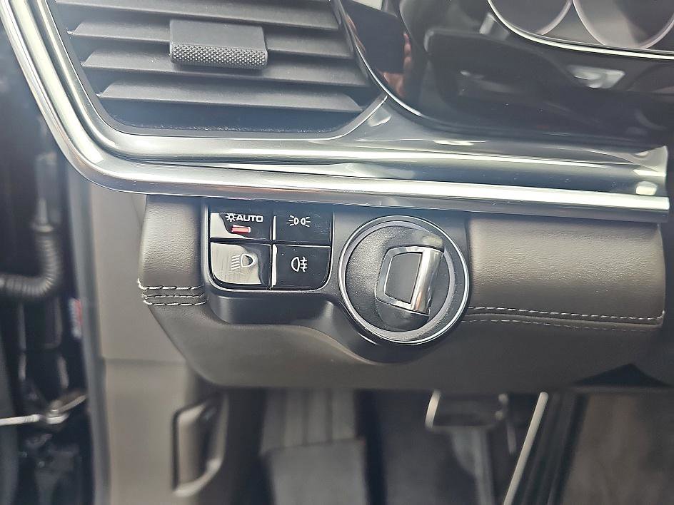 Used 2020 Porsche Panamera Turbo w/ Sport Package image 16