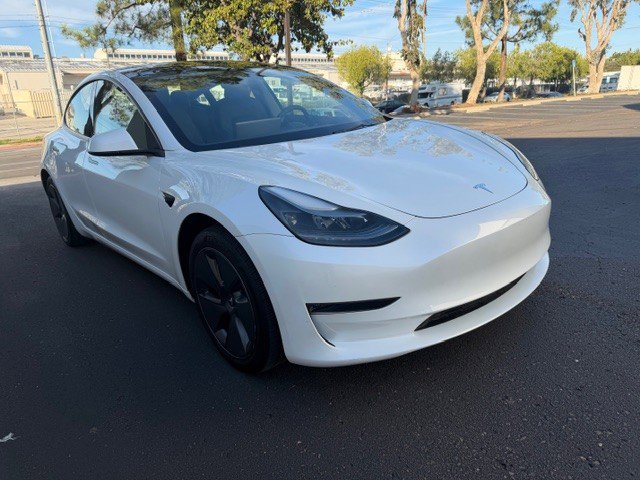 Used 2023 Tesla Model 3 Standard Range image 2