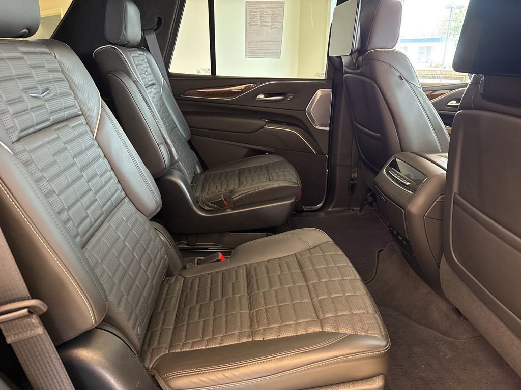 Certified 2023 Cadillac Escalade Sport Platinum w/ LPO, ONYX Package AWD/4WD image 13