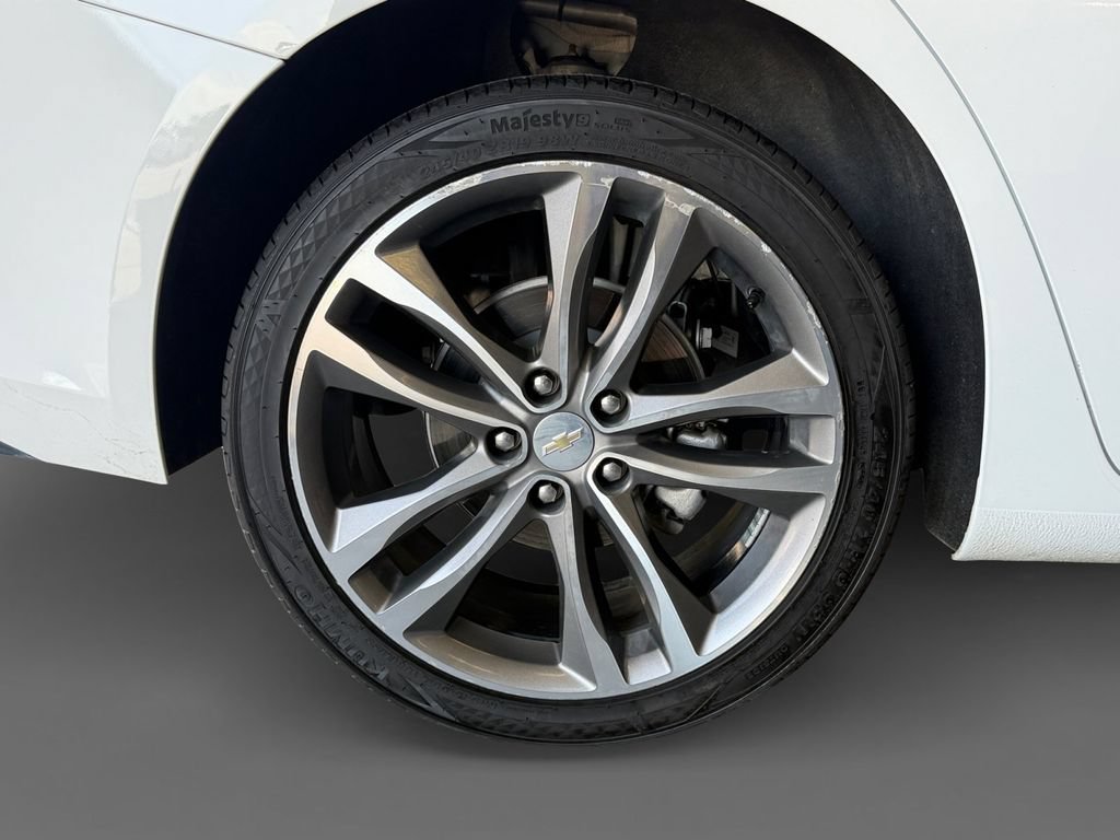 Used 2024 Chevrolet Malibu LT FWD image 11