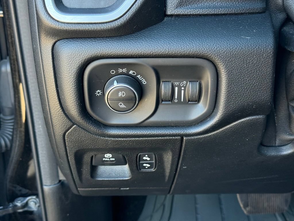 Used 2019 RAM 1500 Big Horn AWD/4WD image 19