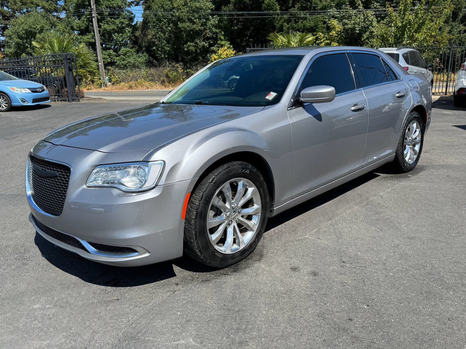 Used 2017 Chrysler 300 Limited AWD/4WD image 3