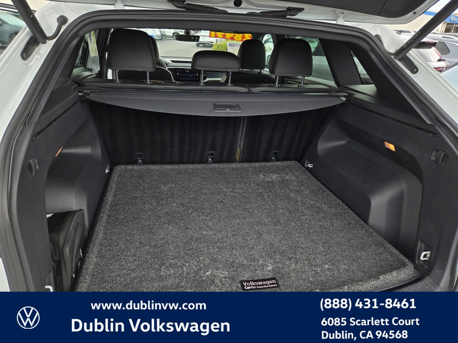Used 2023 Volkswagen Atlas Cross Sport SE FWD image 23
