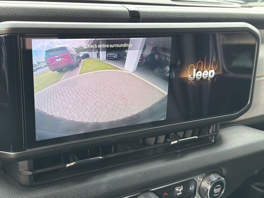 Used 2024 Jeep Wrangler Sport S image 21