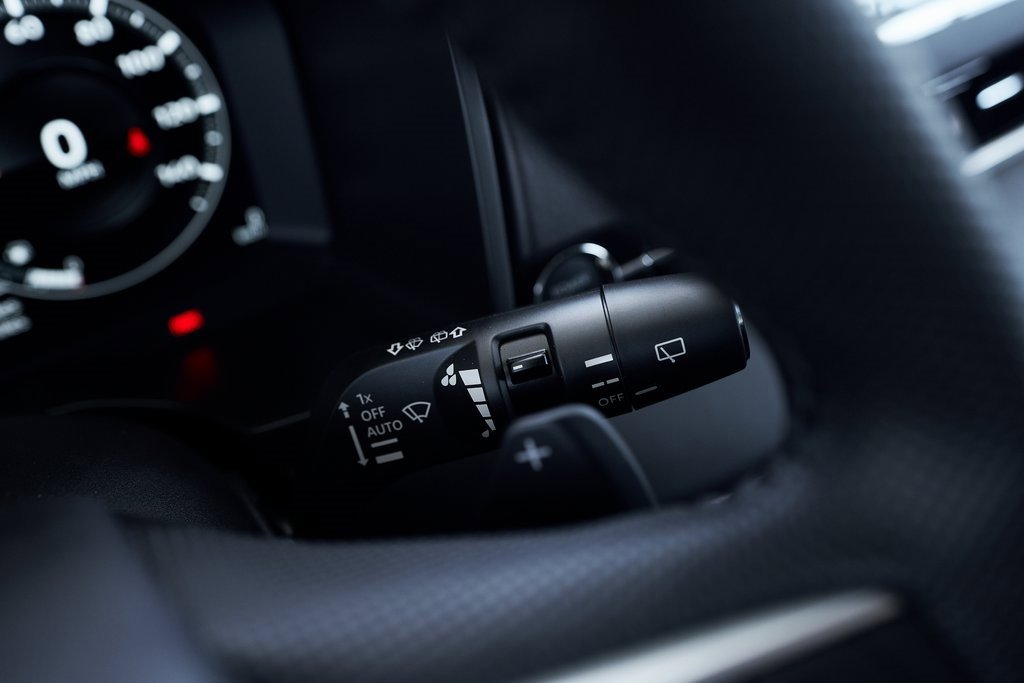 New 2025 Mitsubishi Outlander SE image 37