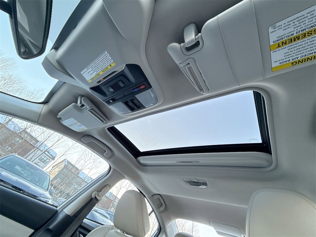 Used 2021 Subaru Impreza 2.0i Limited image 16