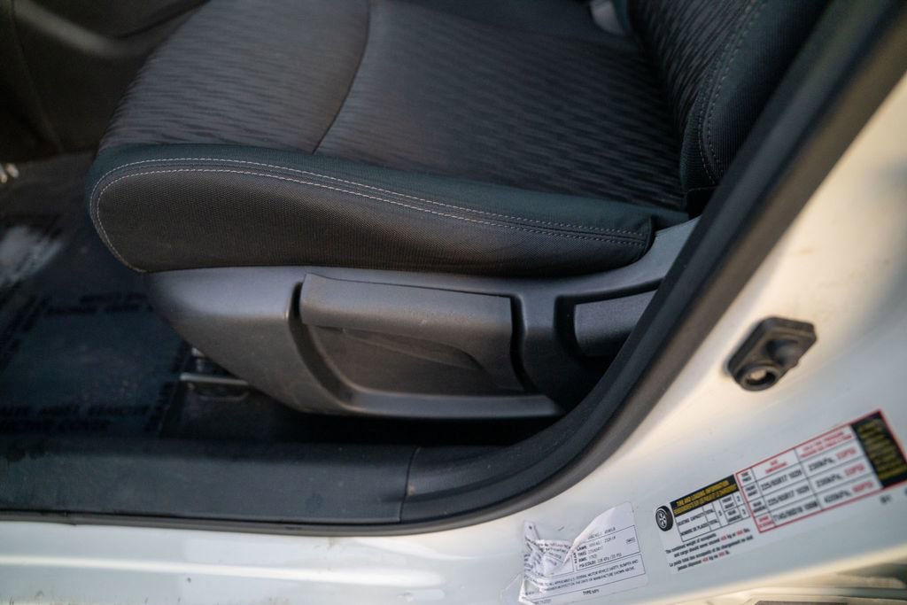 Used 2019 Nissan Rogue SV image 19