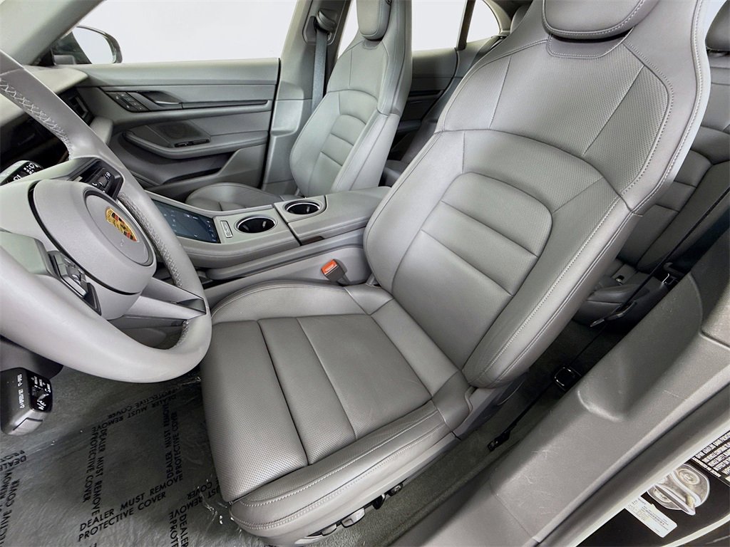 Certified 2022 Porsche Taycan 4 Cross Turismo image 5