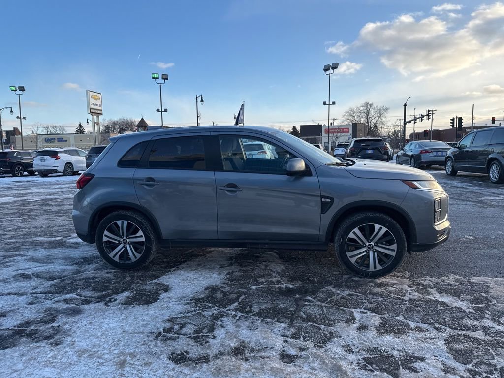 Used 2025 Mitsubishi Outlander Sport ES image 6