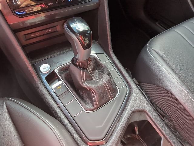 Used 2023 Volkswagen Tiguan SE R-Line image 21