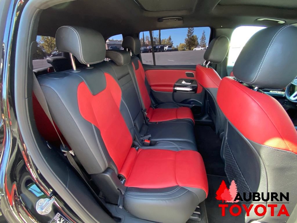 Used 2021 Mercedes-Benz GLB 250 4MATIC image 21