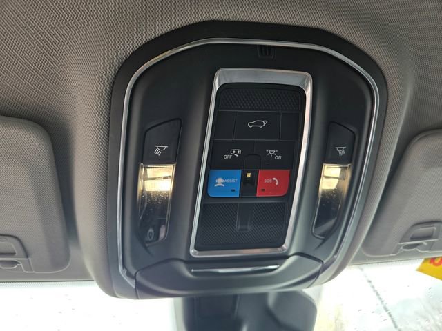 Used 2021 Jeep Grand Cherokee L Limited image 20