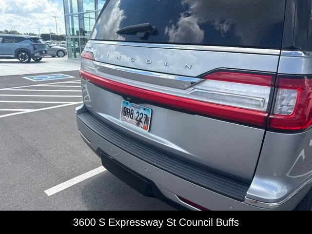 Used 2020 Lincoln Navigator Reserve AWD/4WD image 9