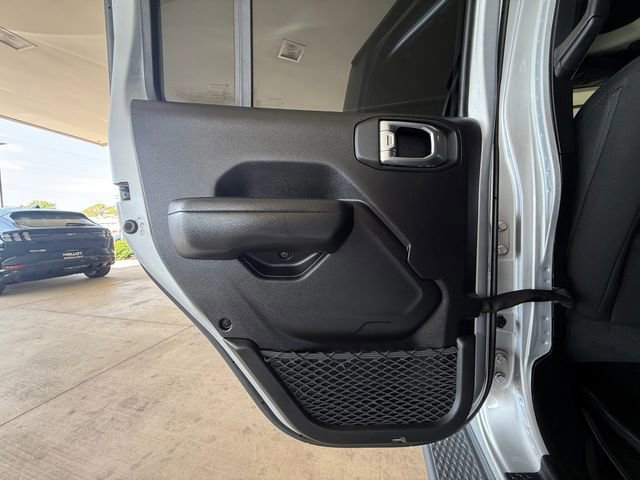 Used 2023 Jeep Gladiator Willys image 23