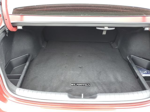 Certified 2024 Hyundai Elantra SEL FWD image 8