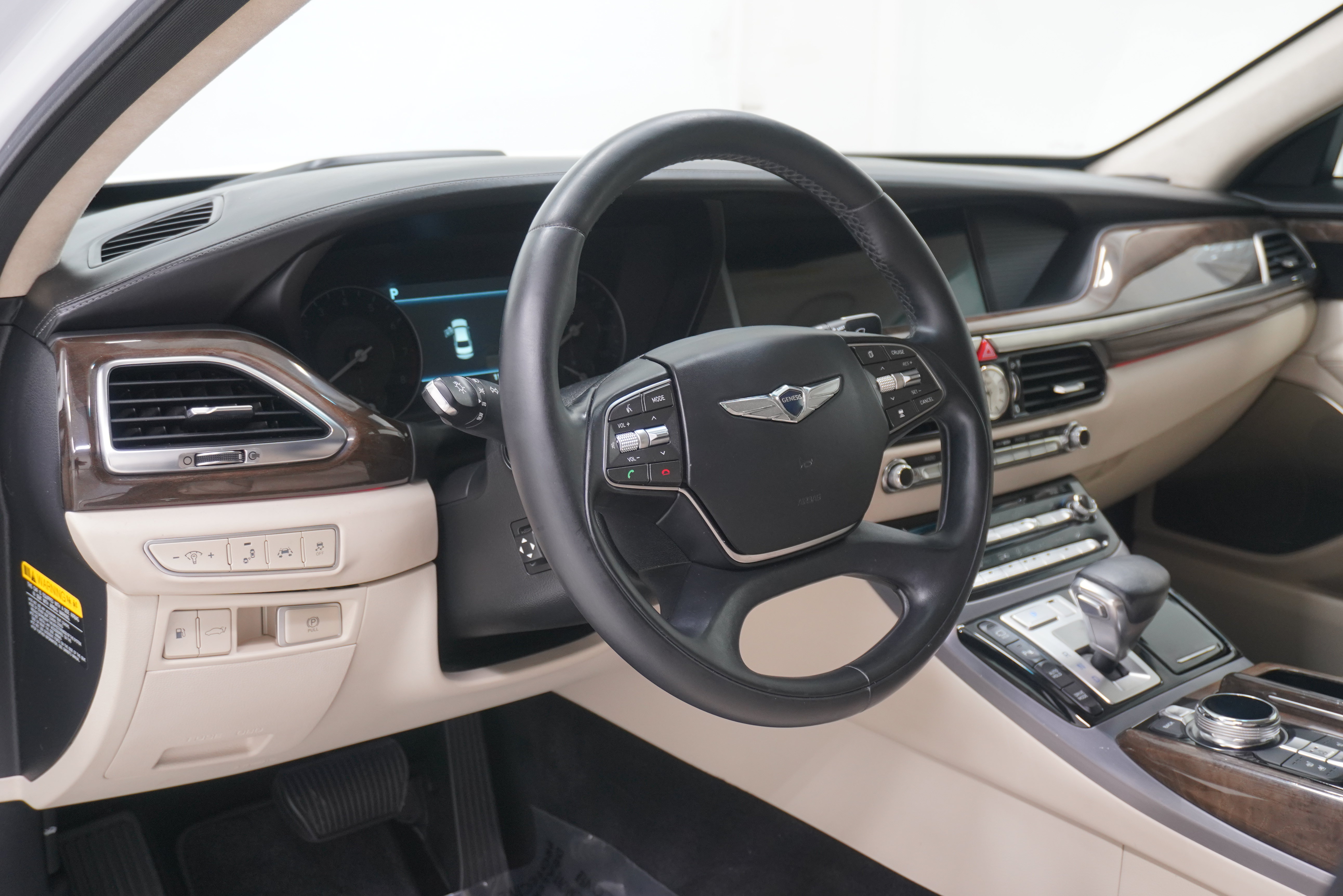 Used 2018 Genesis G90 5.0 Ultimate AWD/4WD image 9