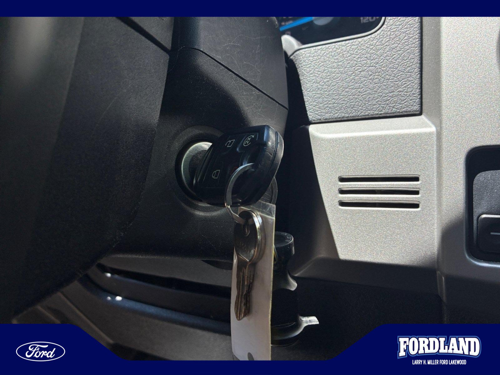 Used 2013 Ford F150 Lariat w/ Lariat Chrome Pkg AWD/4WD image 29