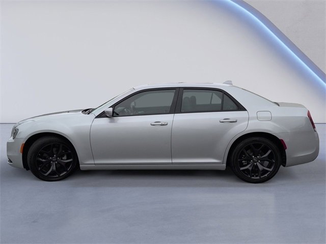 Used 2023 Chrysler 300 S w/ Comfort Group image 10