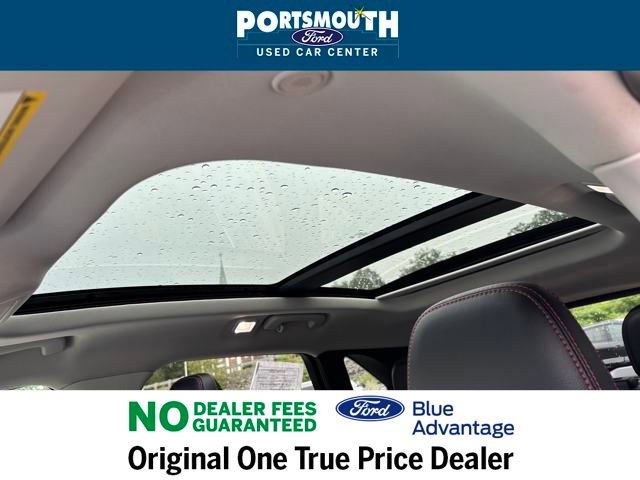 Certified 2022 Ford Escape SEL w/ SEL Stealth AWD Package image 8