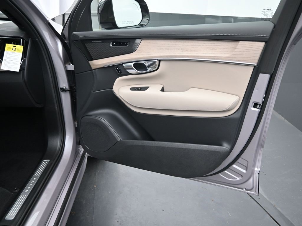 New 2026 Volvo XC90 B6 Ultra image 37
