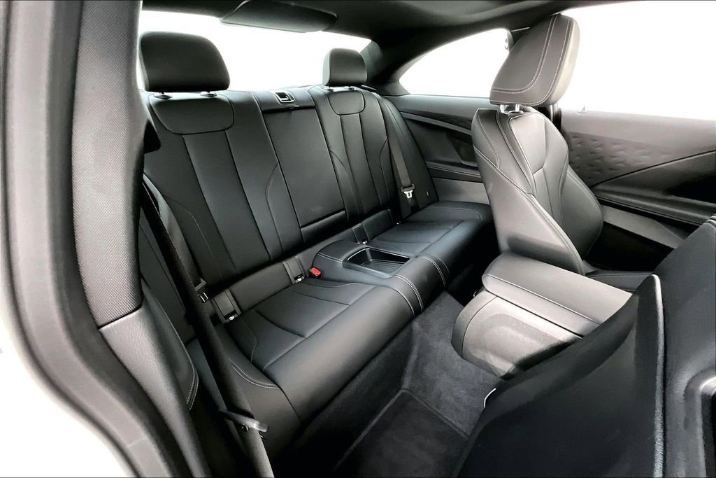 Used 2025 BMW M240i xDrive Coupe image 34