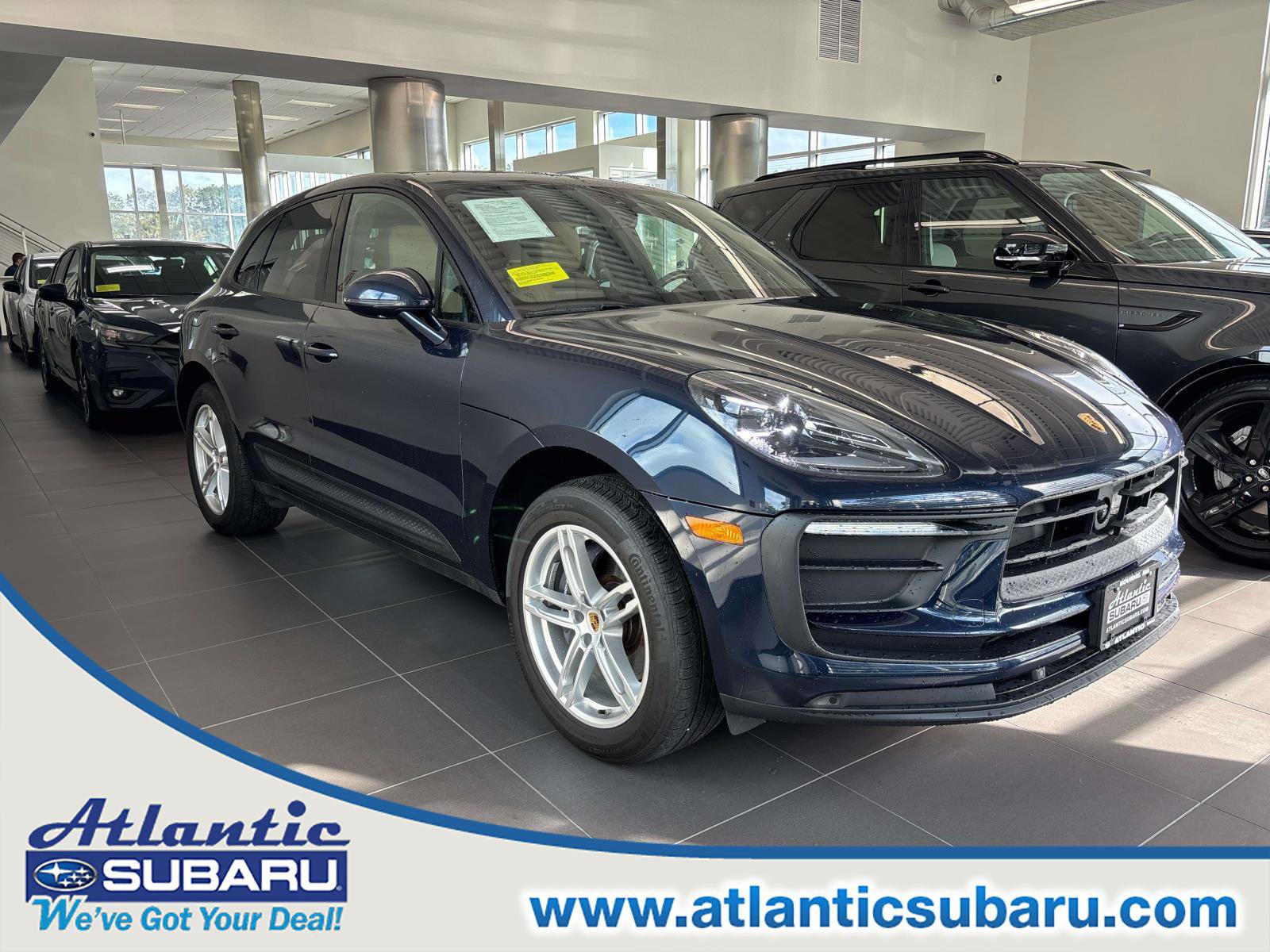 Used 2023 Porsche Macan image 1