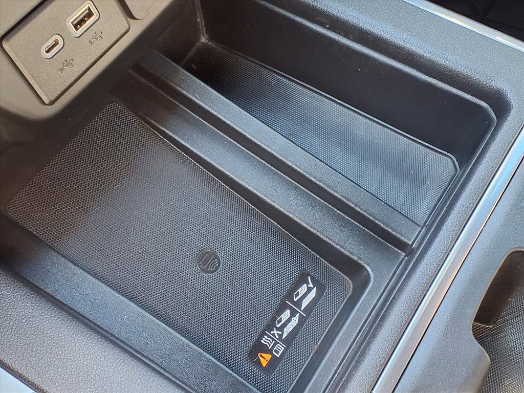 Used 2021 Chevrolet Silverado 1500 High Country w/ Technology Package image 13