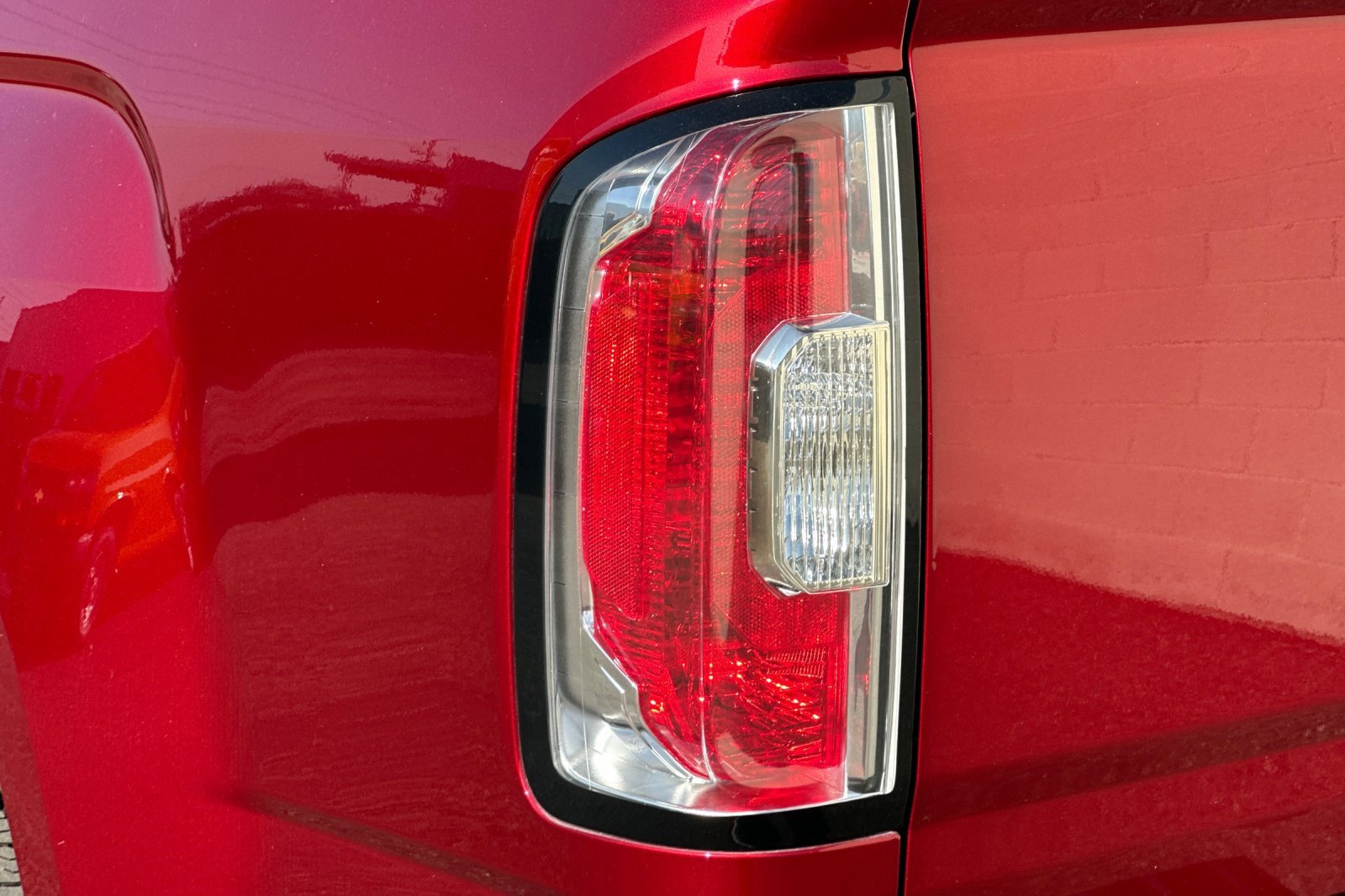 Certified 2021 GMC Canyon Elevation image 35