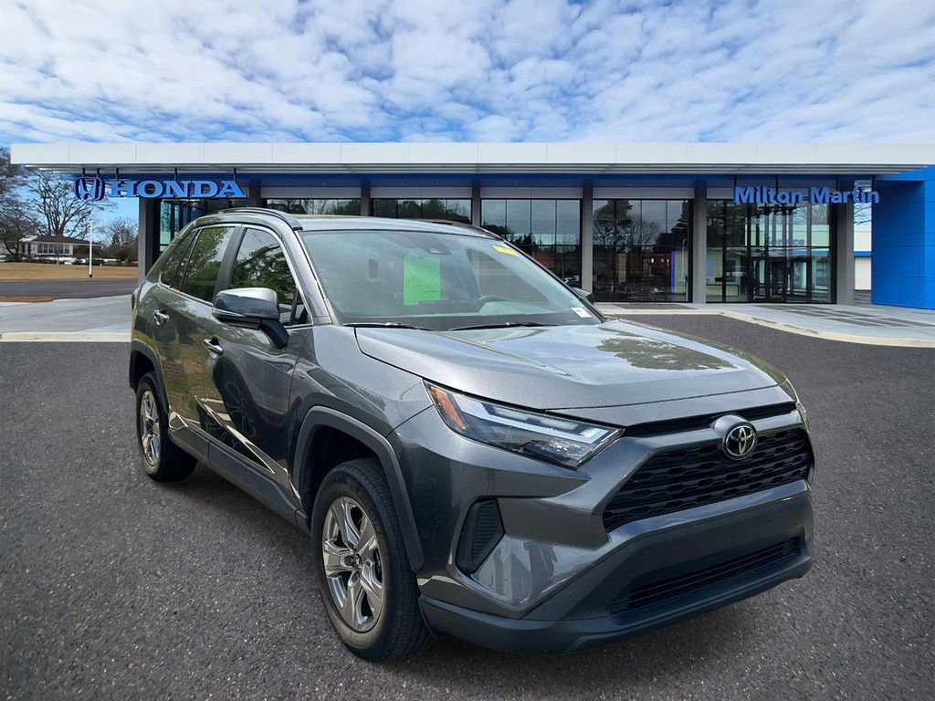 Used 2022 Toyota RAV4 XLE w/ Convenience Package