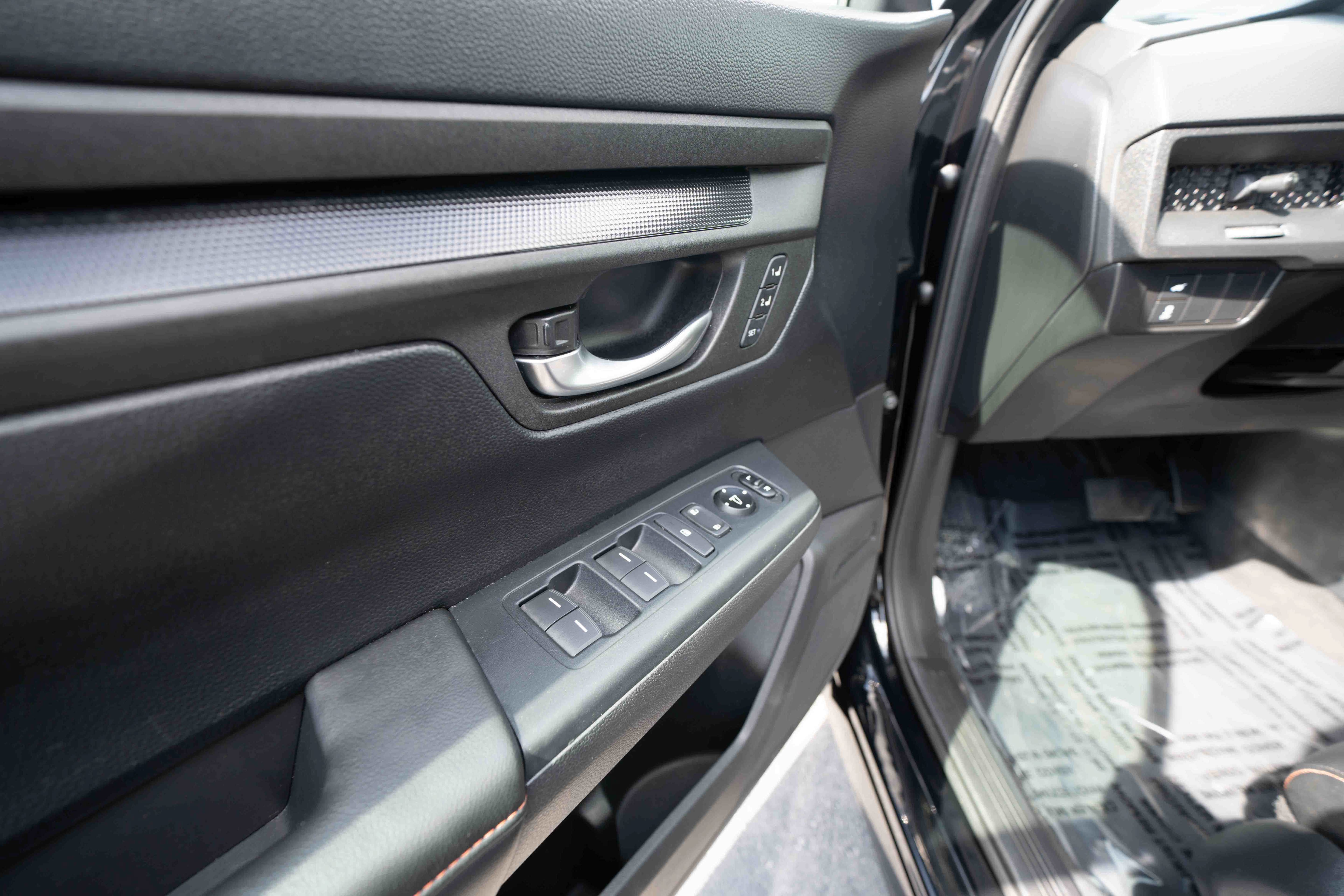 Used 2024 Honda CR-V Sport-L image 7