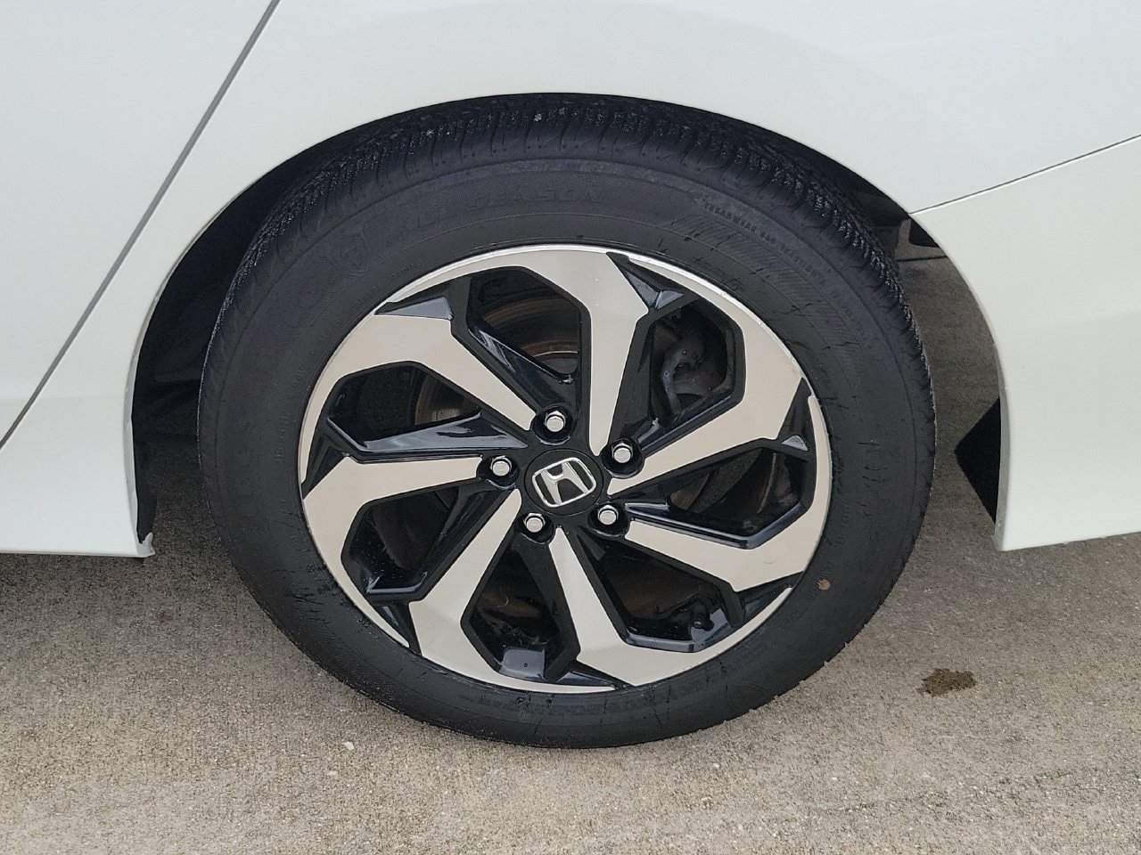 Used 2016 Honda Accord EX image 5